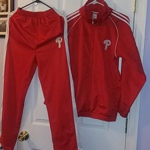 Philadelphia Phillies track out fit